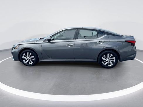 Certified 2025 Nissan Altima 2.5 S FWD image 8