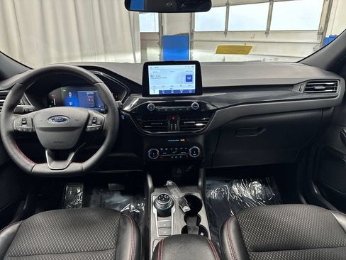 Certified 2025 Ford Escape ST-Line Select AWD/4WD image 13