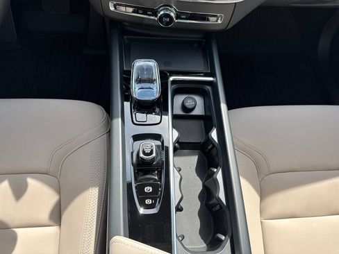 New 2026 Volvo XC60 T8 Plus w/ Climate Package AWD/4WD image 23
