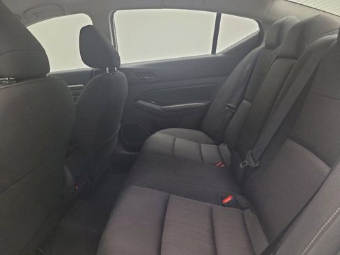 Used 2023 Nissan Altima 2.5 SV image 18