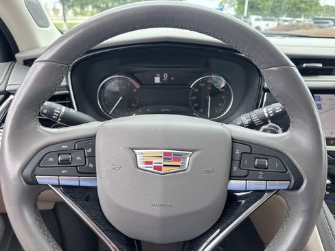 Used 2024 Cadillac XT6 Premium Luxury FWD image 26