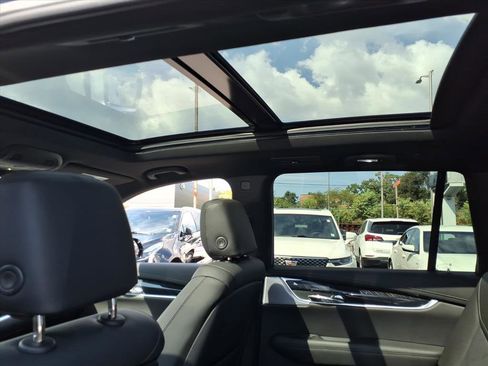 Certified 2024 Cadillac XT6 Premium Luxury w/ LPO, Floor Liner Package image 19