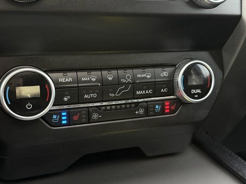 Used 2021 Ford Expedition Max XLT image 11