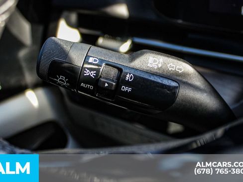 Used 2024 Kia Carnival SX image 25