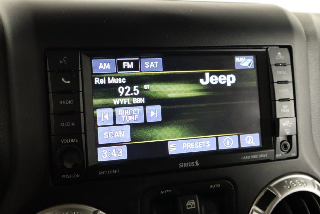 Used 2016 Jeep Wrangler Unlimited Rubicon AWD/4WD image 29