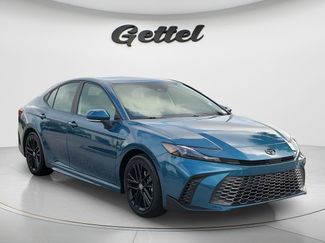 Certified 2025 Toyota Camry SE video 2