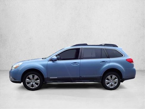 Used 2011 Subaru Outback 2.5i Premium w/ All-Weather Pkg AWD/4WD image 12