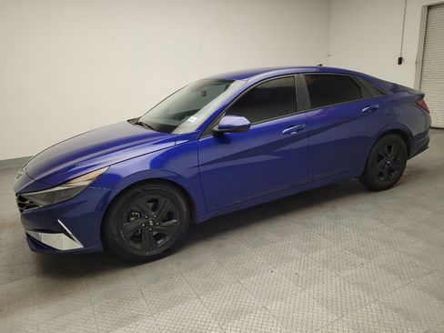 Used 2021 Hyundai Elantra SEL FWD image 2