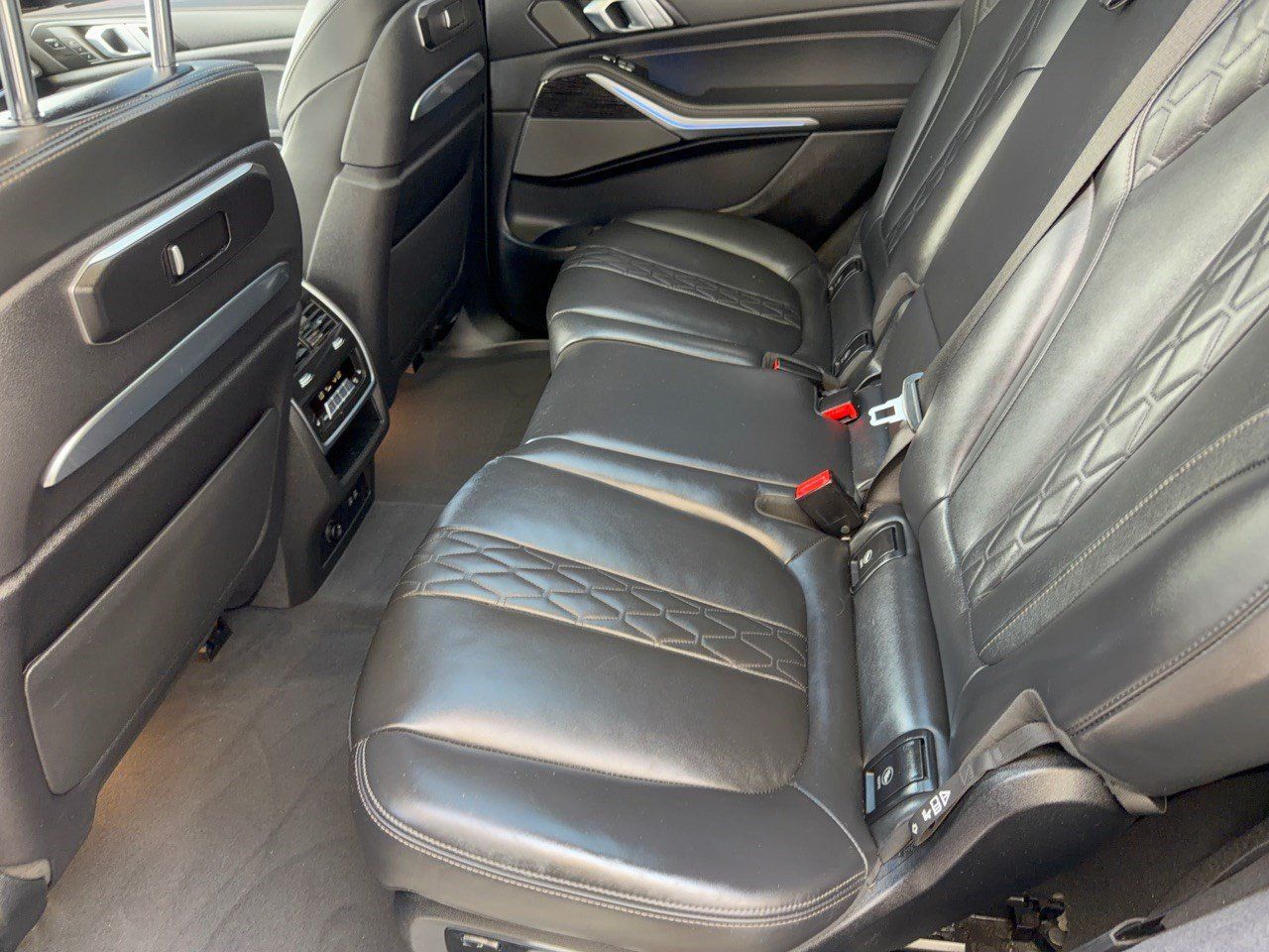 Used 2024 BMW X7 xDrive40i w/ Executive Package AWD/4WD image 25