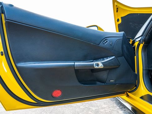 Used 2006 Chevrolet Corvette Z06 w/ Preferred Equipment Group image 90