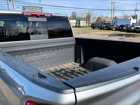 Used 2024 Chevrolet Silverado 1500 ZR2 image 36