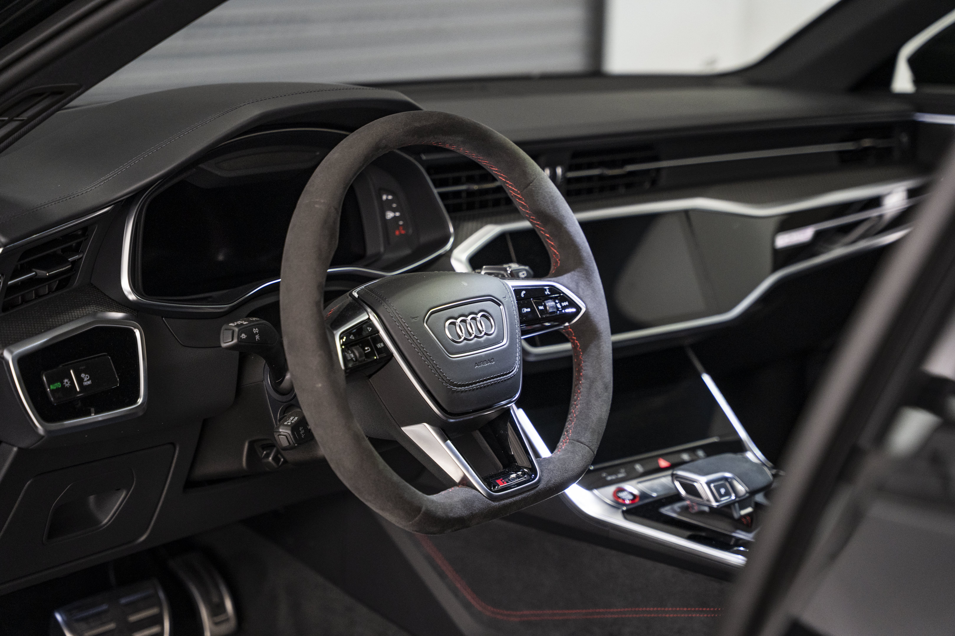 Used 2025 Audi RS 6 performance AWD/4WD image 34