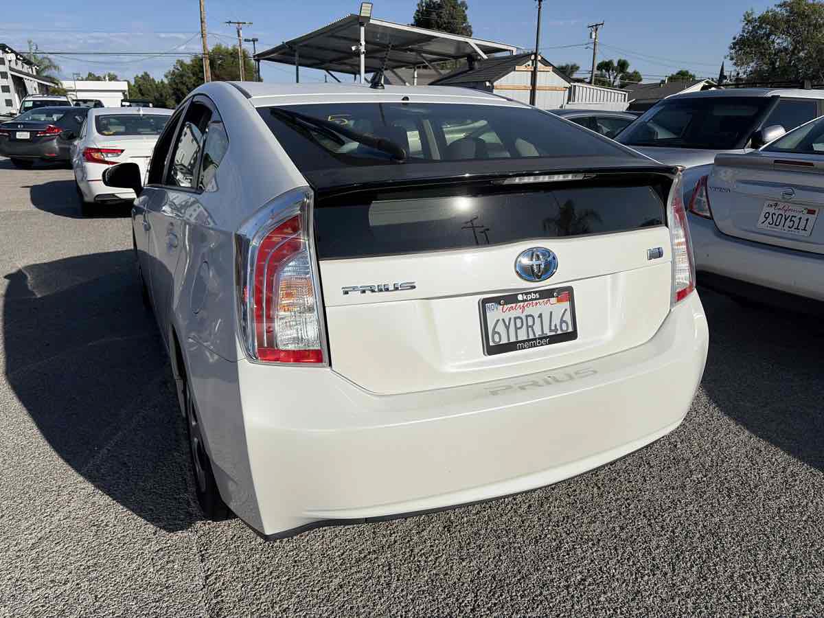 Used 2013 Toyota Prius Two FWD image 4