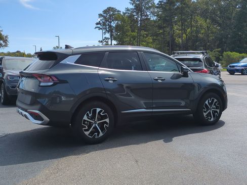 Used 2024 Kia Sportage EX AWD/4WD image 9