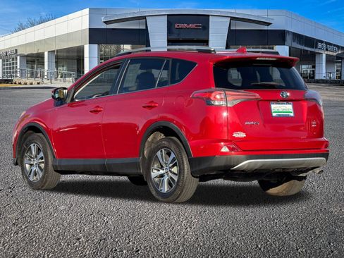Used 2016 Toyota RAV4 XLE image 5