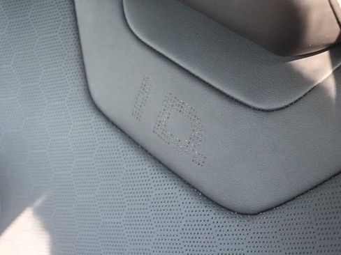 Used 2023 Volkswagen ID.4 Pro S image 34