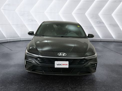 Used 2024 Hyundai Elantra SEL FWD image 2
