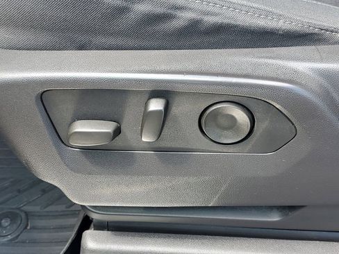 Certified 2024 Chevrolet Silverado 1500 LT AWD/4WD image 19