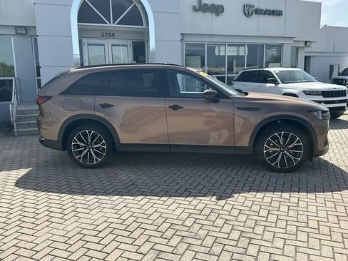 Used 2025 MAZDA CX-70 Plug-In Hybrid w/ Premium Plus AWD/4WD image 6