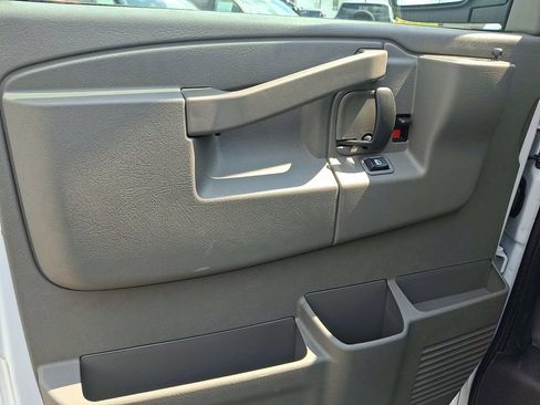 New 2026 GMC Savana 2500 w/ Driver Convenience Package RWD image 8