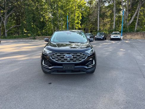 Used 2022 Ford Edge Titanium w/ Equipment Group 301A AWD/4WD image 4