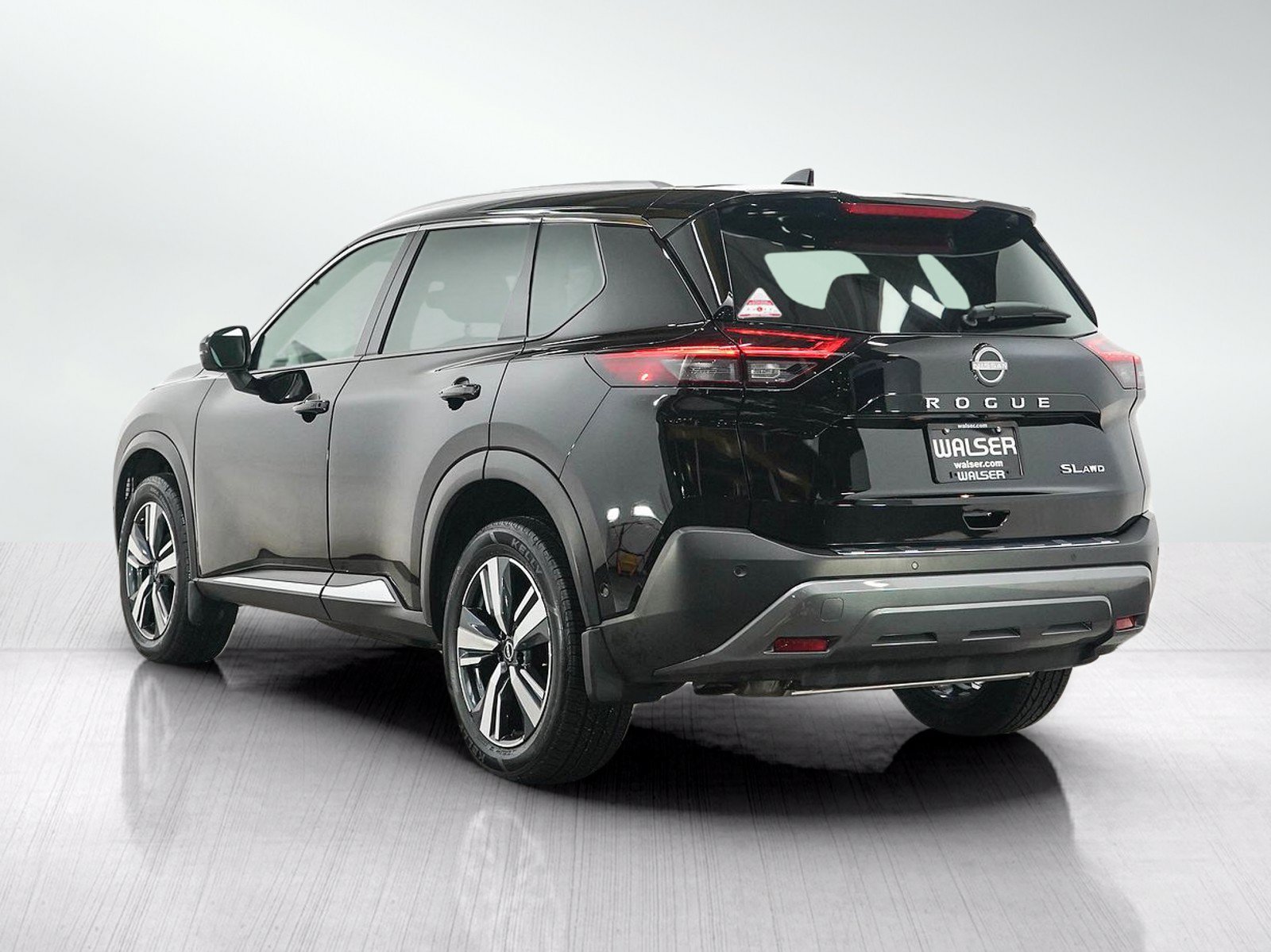 Used 2023 Nissan Rogue SL w/ SL Premium Package AWD/4WD image 3