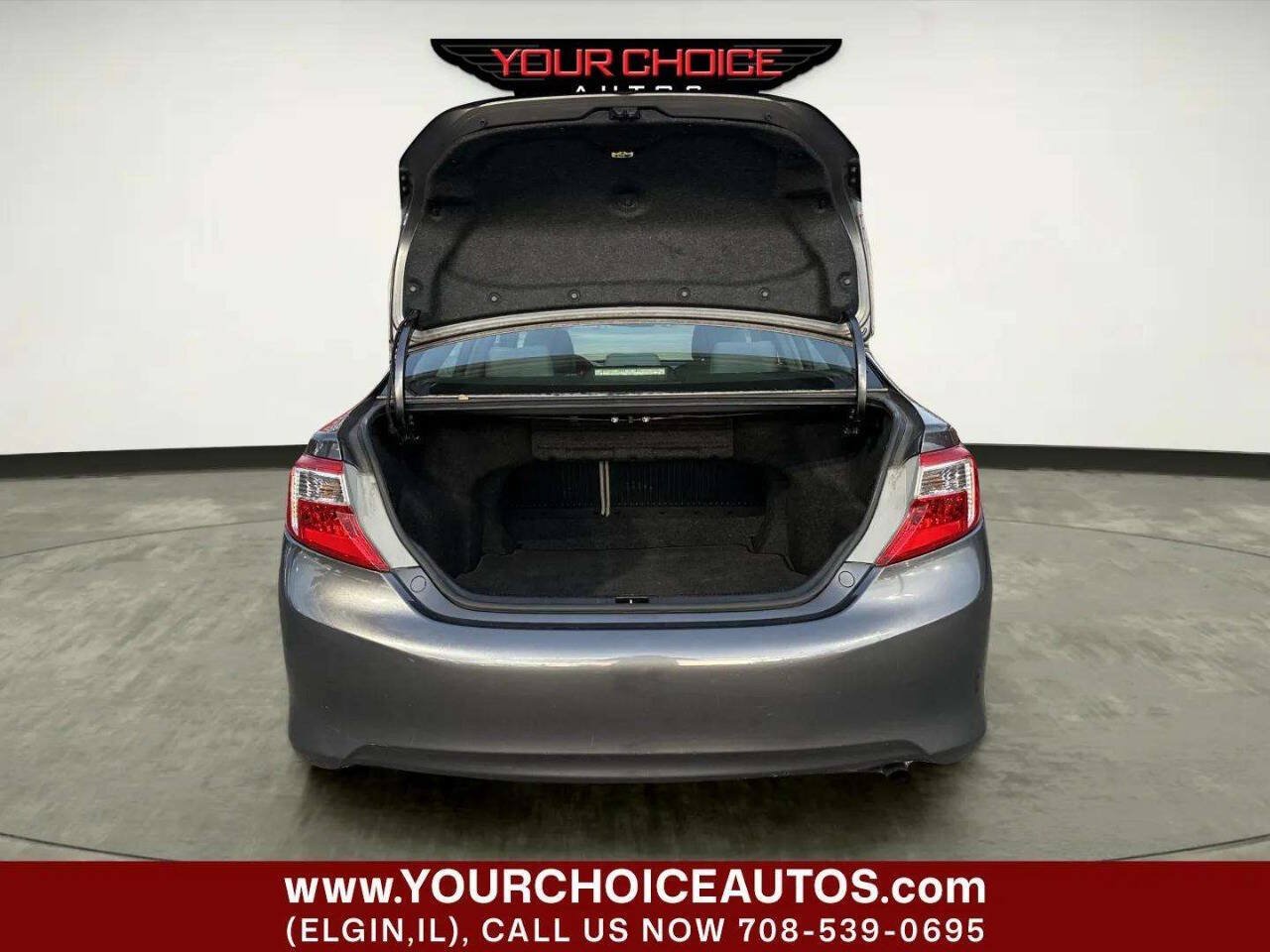 Used 2012 Toyota Camry LE FWD image 14