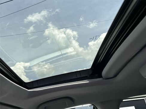 Used 2019 Honda Pilot Touring image 15