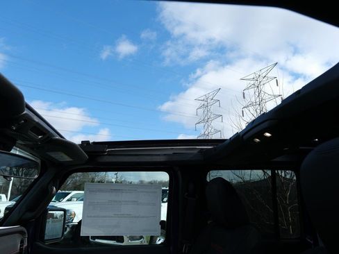 New 2026 Jeep Wrangler Unlimited Rubicon image 18