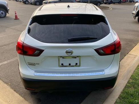 Used 2019 Nissan Rogue Sport S image 31