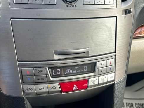 Used 2011 Subaru Outback 3.6R Limited w/ PWR Moonroof Pkg image 31