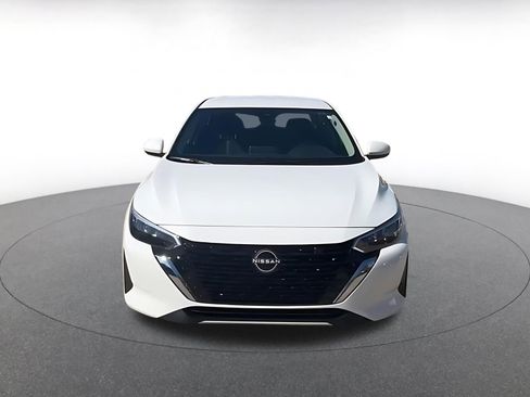 Used 2025 Nissan Sentra SV image 4