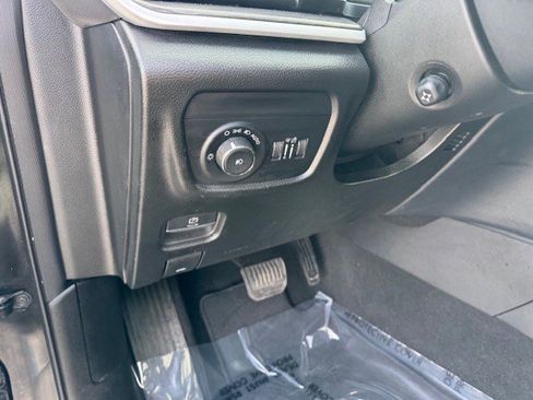 Used 2024 Jeep Grand Cherokee L Limited w/ Luxury Tech Group II image 14