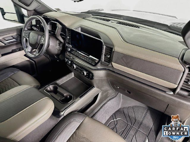 Used 2025 Chevrolet Silverado 2500 ZR2 w/ Technology Package AWD/4WD image 32
