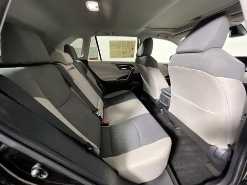 Used 2025 Toyota RAV4 XLE w/ Convenience Package FWD image 33