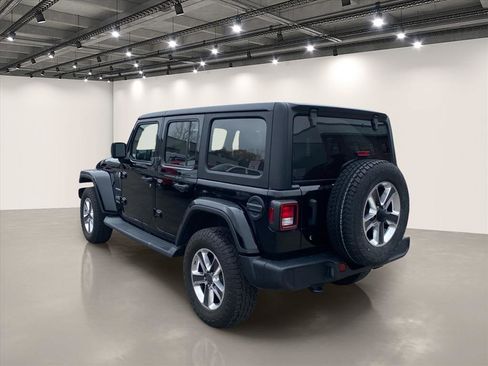 Used 2020 Jeep Wrangler Unlimited Sahara w/ Cold Weather Group AWD/4WD image 5