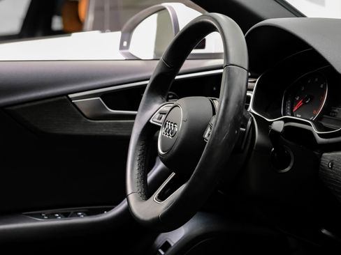 Used 2023 Audi A4 2.0T Premium w/ Convenience Package image 18