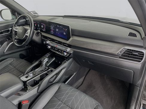 Used 2024 Kia Telluride EX X-Line image 34