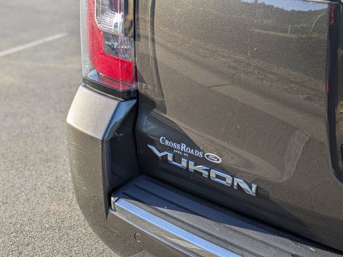 Used 2020 GMC Yukon Denali w/ Denali Ultimate Package image 32