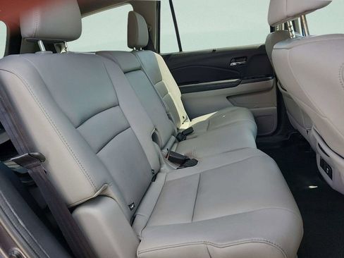 Used 2020 Honda Pilot Touring image 21