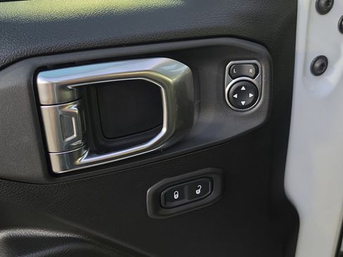 New 2026 Jeep Gladiator Sport AWD/4WD image 17