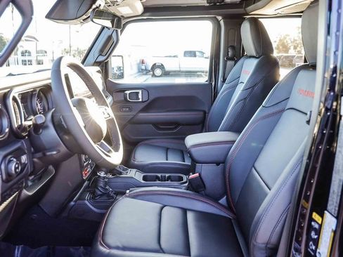 New 2026 Jeep Gladiator Rubicon w/ Steel Bumper Group image 22