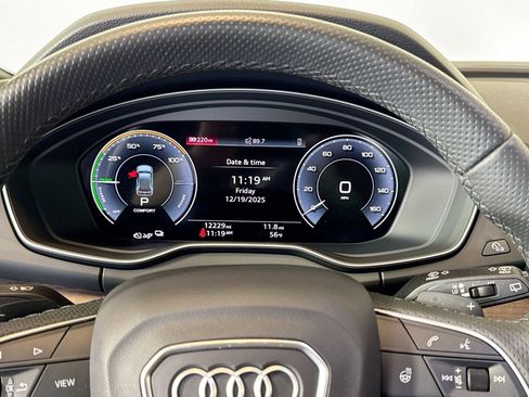 Used 2024 Audi Q5 e Premium Plus image 12