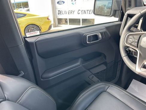 New 2025 Ford Bronco Badlands w/ Sasquatch Package image 30