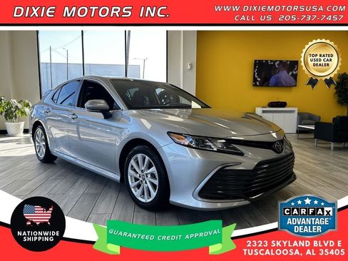 Used 2023 Toyota Camry LE image 1