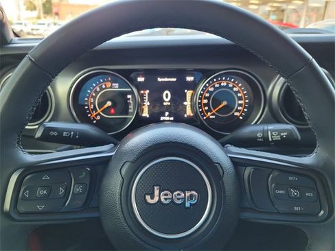 Used 2023 Jeep Gladiator Willys image 27