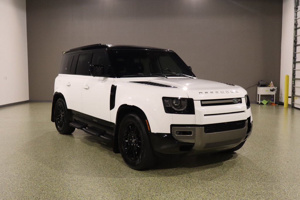 Used 2022 Land Rover Defender 110 X-Dynamic SE AWD/4WD image 1