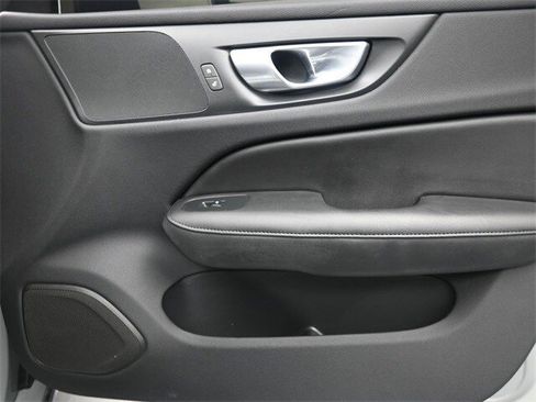 Certified 2024 Volvo S60 B5 Core image 29
