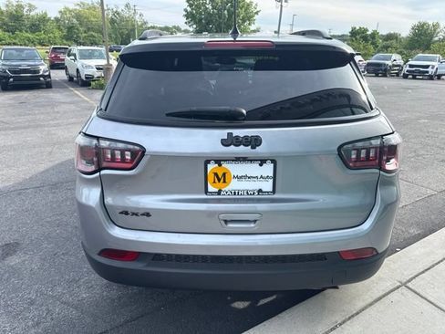 Used 2022 Jeep Compass Latitude w/ Convenience Group AWD/4WD image 5