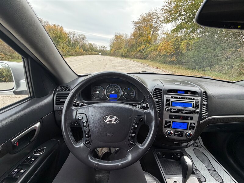 Used 2007 Hyundai Santa Fe SE FWD image 12